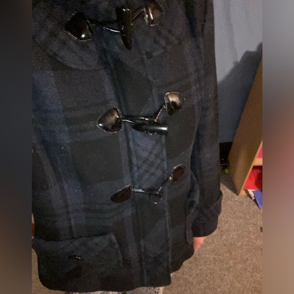 GUESS Women's Horn Toggle Button Hooded Plaid Jacket Winter Padded Coat - Picture 4 of 4